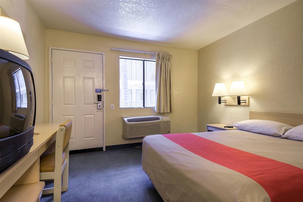 Motel 6-Buena Park, CA - Knotts Berry Farm - Disneyland Exterior foto